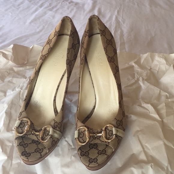 Gucci Shoes - Authentic Gucci pumps, price is firm